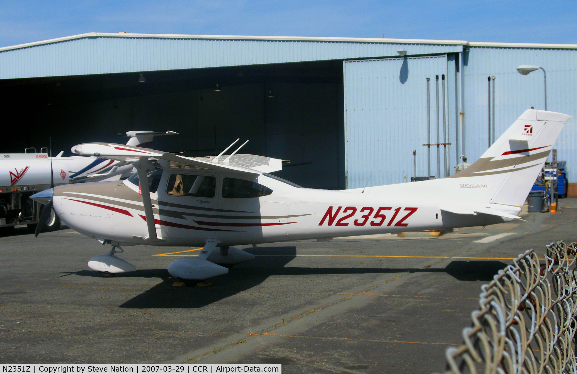 N2351Z, 2005 Cessna 182T Skylane C/N 18281708, 2005 Cessna 182T @ Buchanan Field (Concord), CA