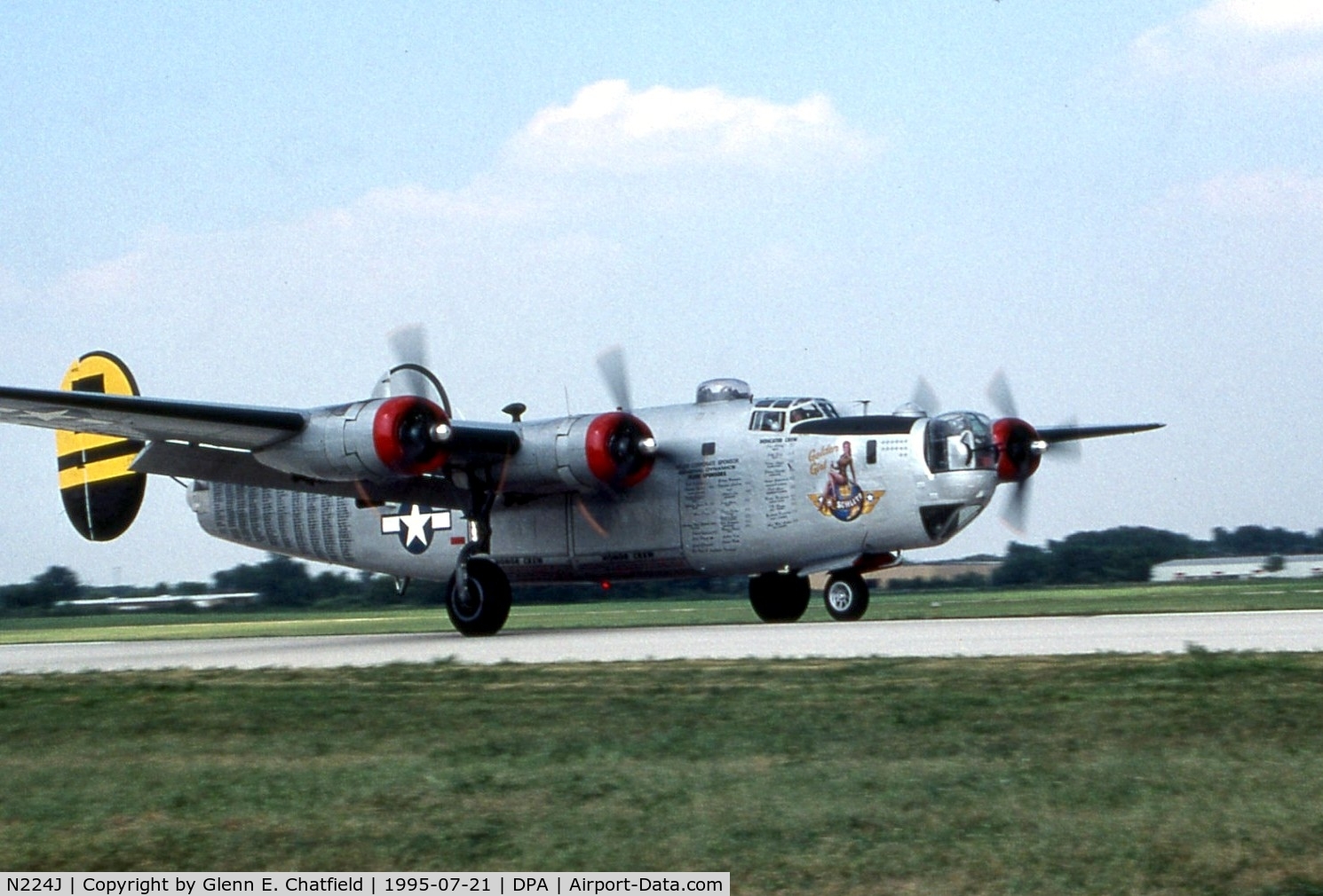 N224J, 1944 Consolidated B-24J-85-CF Liberator C/N 1347 (44-44052), Arriving for an airshow