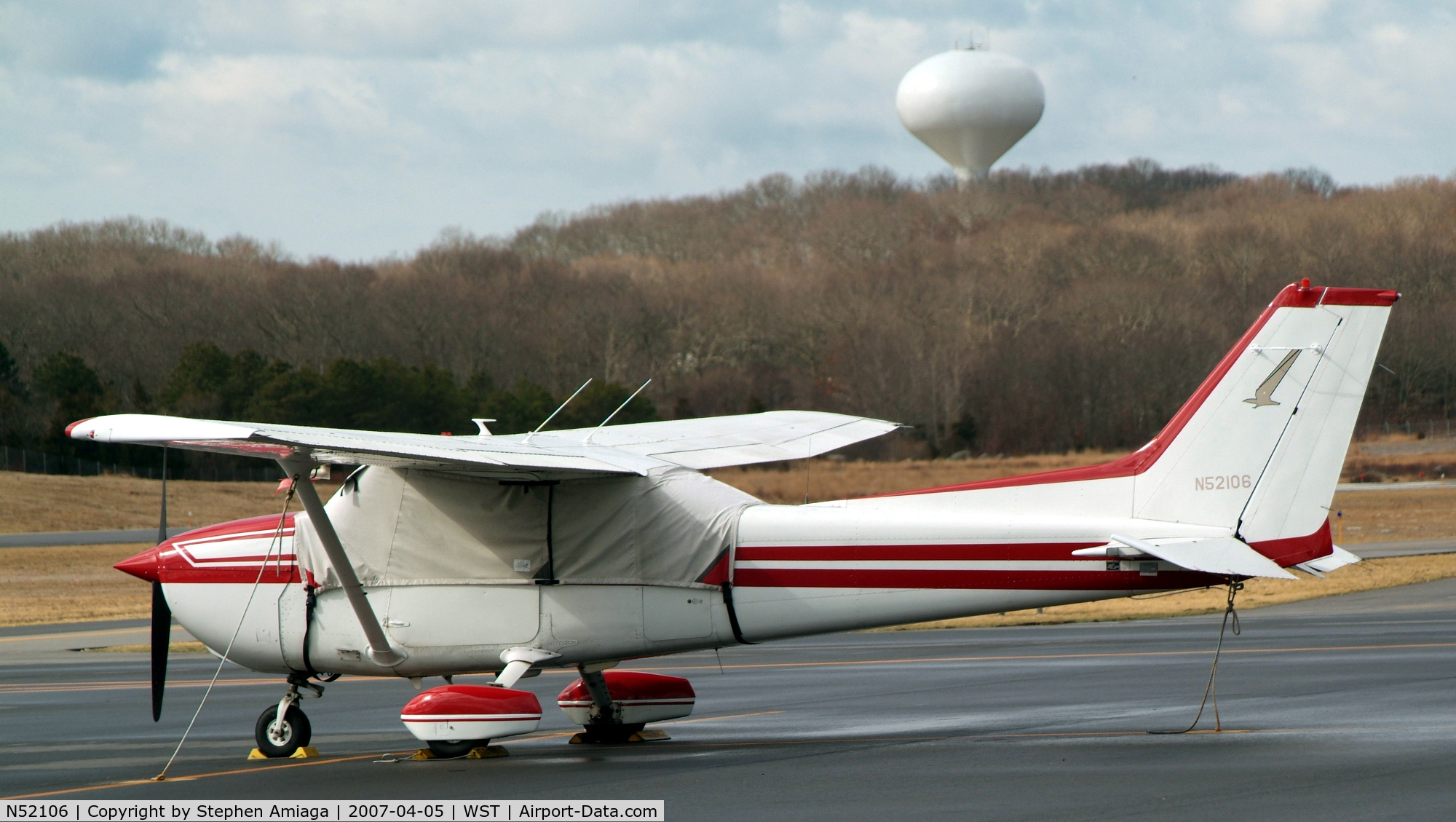 N52106, 1980 Cessna 172P C/N 17274413, Skyhawk on the ramp.