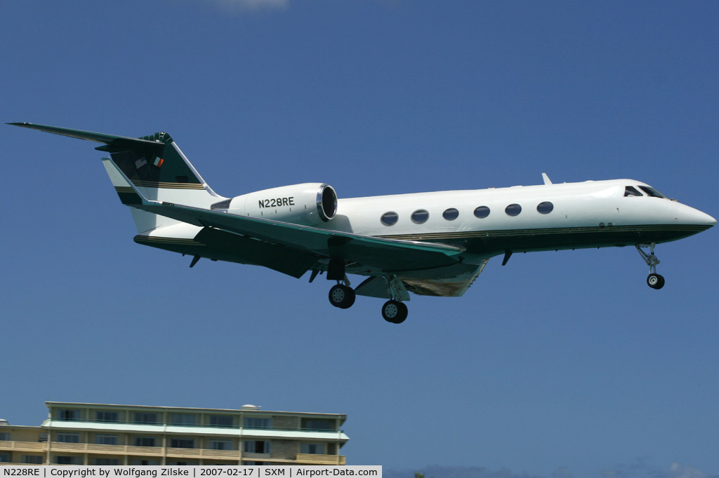 N228RE, 2001 Gulfstream Aerospace G-IV C/N 1438, visitor