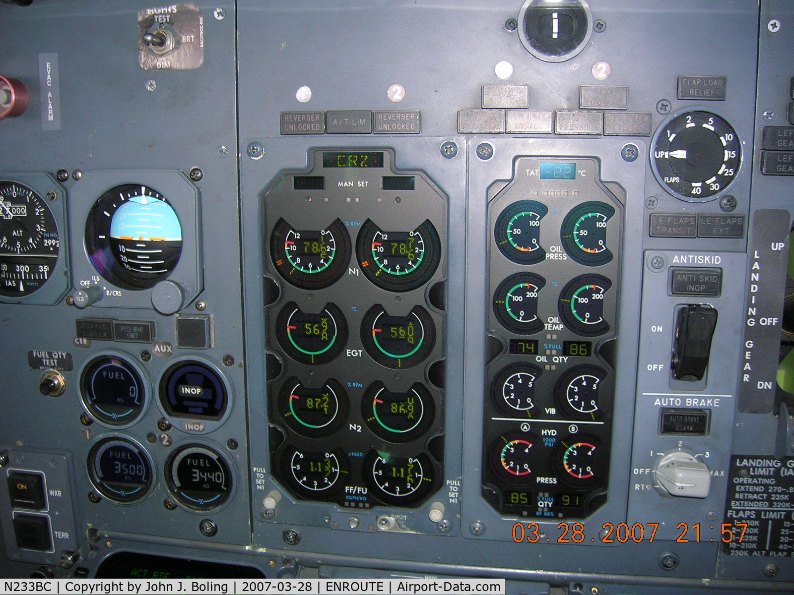 N233BC, 1990 Boeing 737-53A C/N 24788, Engine readings enroute