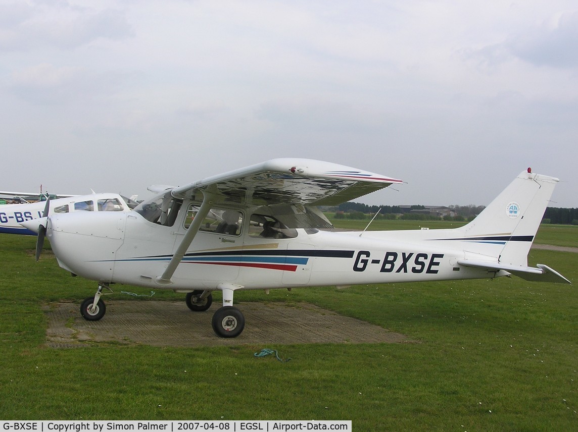 G-BXSE, 1998 Cessna 172R Skyhawk C/N 17280352, Cessna 172