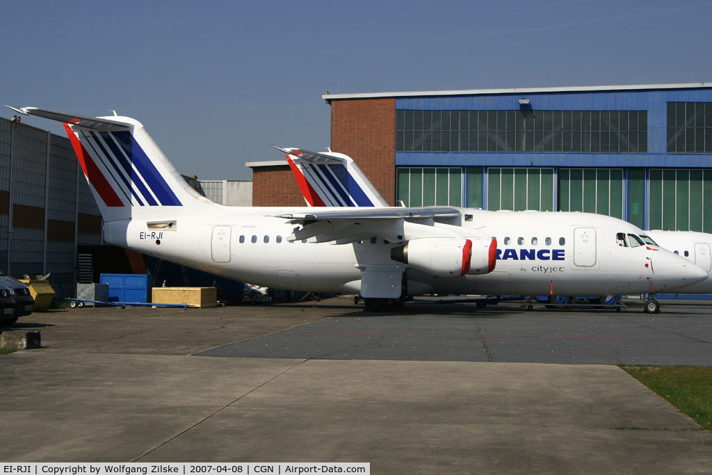 EI-RJI, 1999 British Aerospace Avro 146-RJ85A C/N E2346, visitor