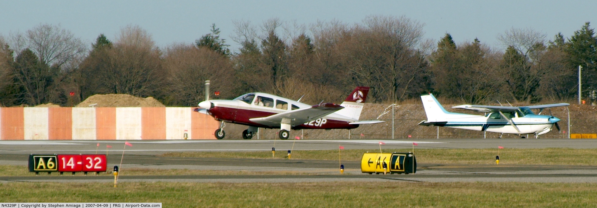 N4329P, 1983 Piper PA-28-181 C/N 28-8490022, Archer in position and holding, 32