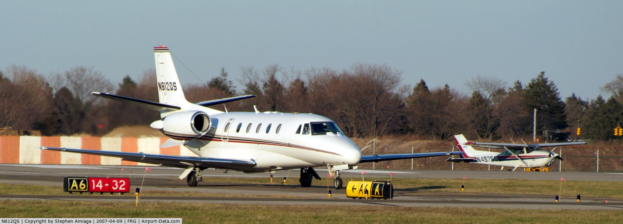 N612QS, 2002 Cessna 560XL Citation Excel C/N 560-5312, C560XL returns from position and hold - reason unknown