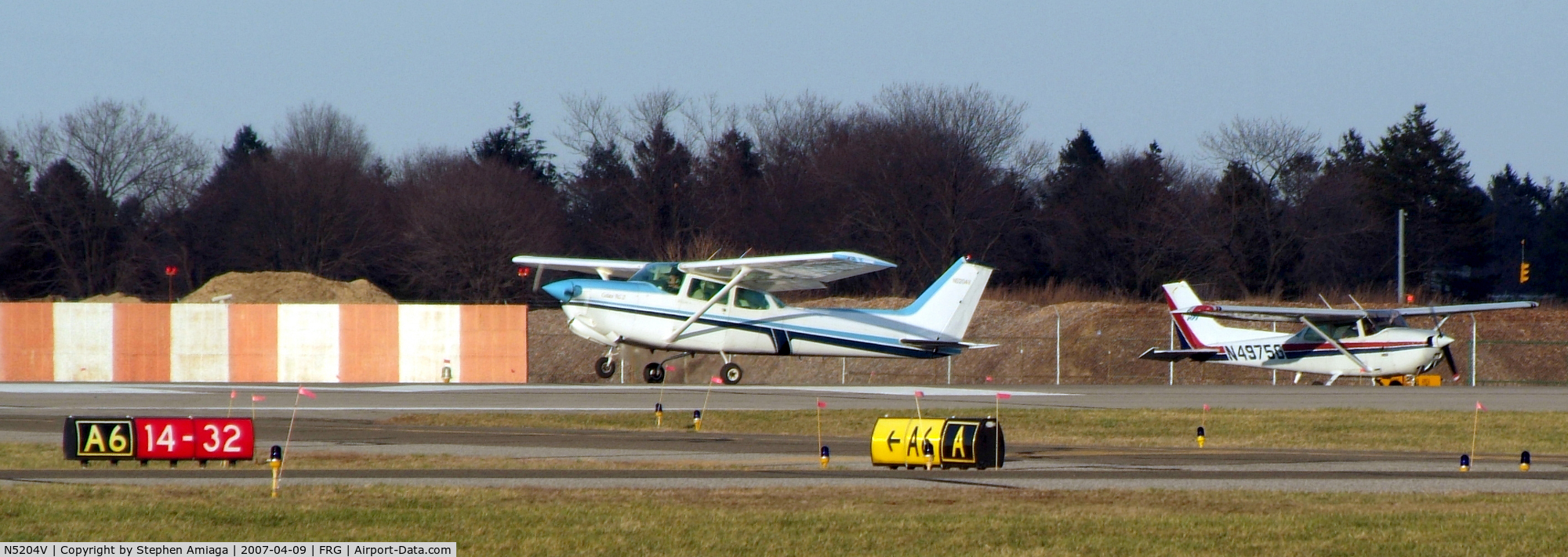 N5204V, 1980 Cessna 172RG Cutlass RG C/N 172RG0468, Skylane RG prepares for Short, Soft Field T/O