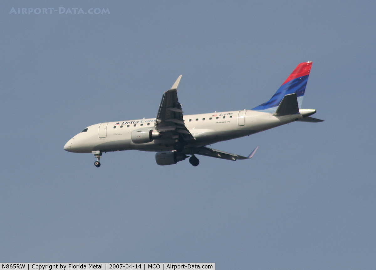 N865RW, 2006 Embraer 170SE (ERJ-170-100SE) C/N 17000122, Delta Connection