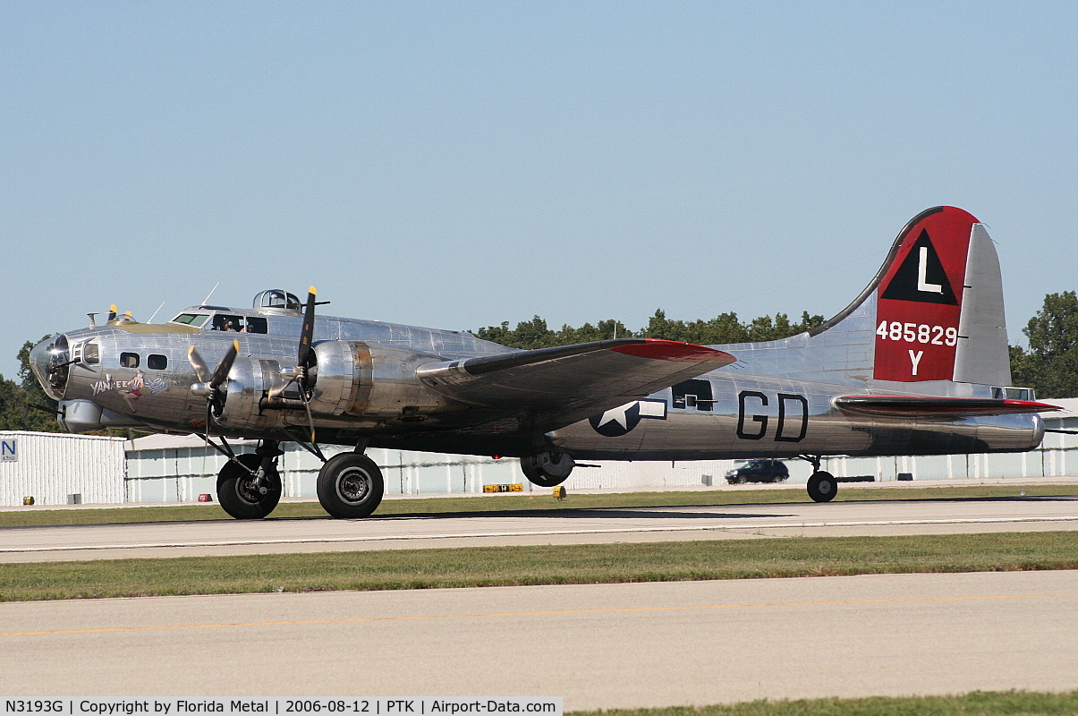 N3193G, 1944 Boeing B-17G Flying Fortress C/N 77255, B-17