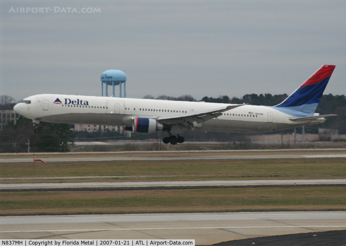 N837MH, 2000 Boeing 767-432/ER C/N 29710, Delta