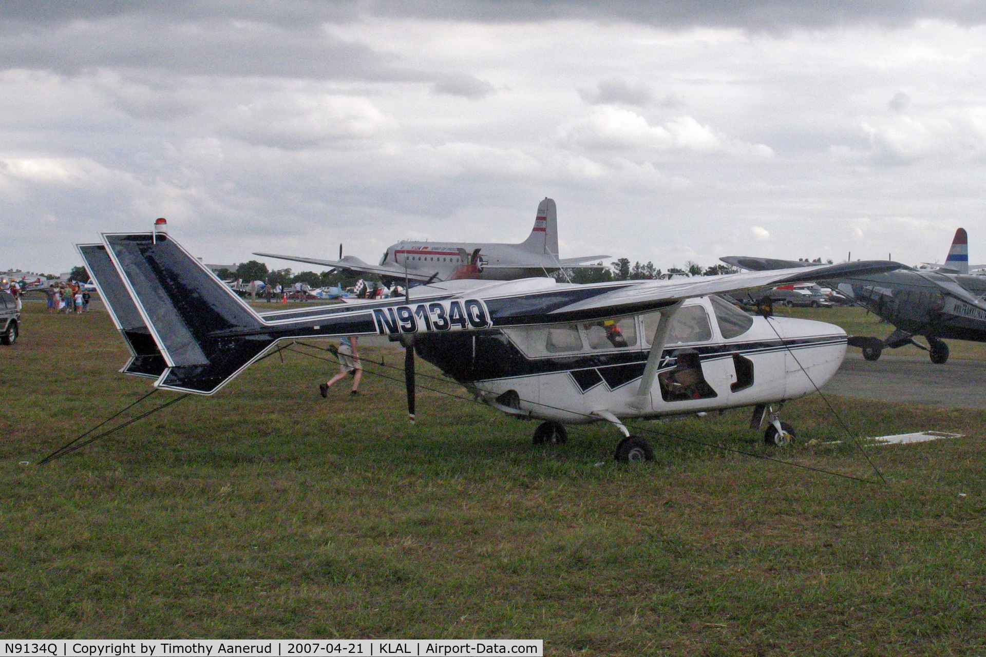 N9134Q, 1968 Cessna O-2A Super Skymaster C/N 337M-0185, Sun-n-Fun 2007, O-2 in civilian paint