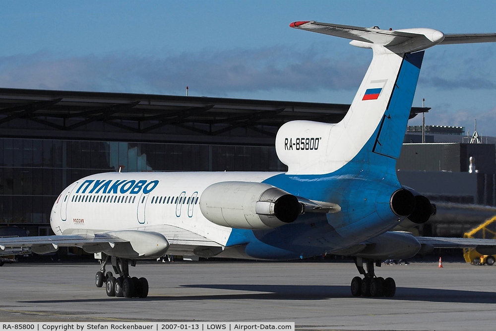 RA-85800, 1994 Tupolev Tu-154M C/N 94A984, TU-154 taxies into parking position.