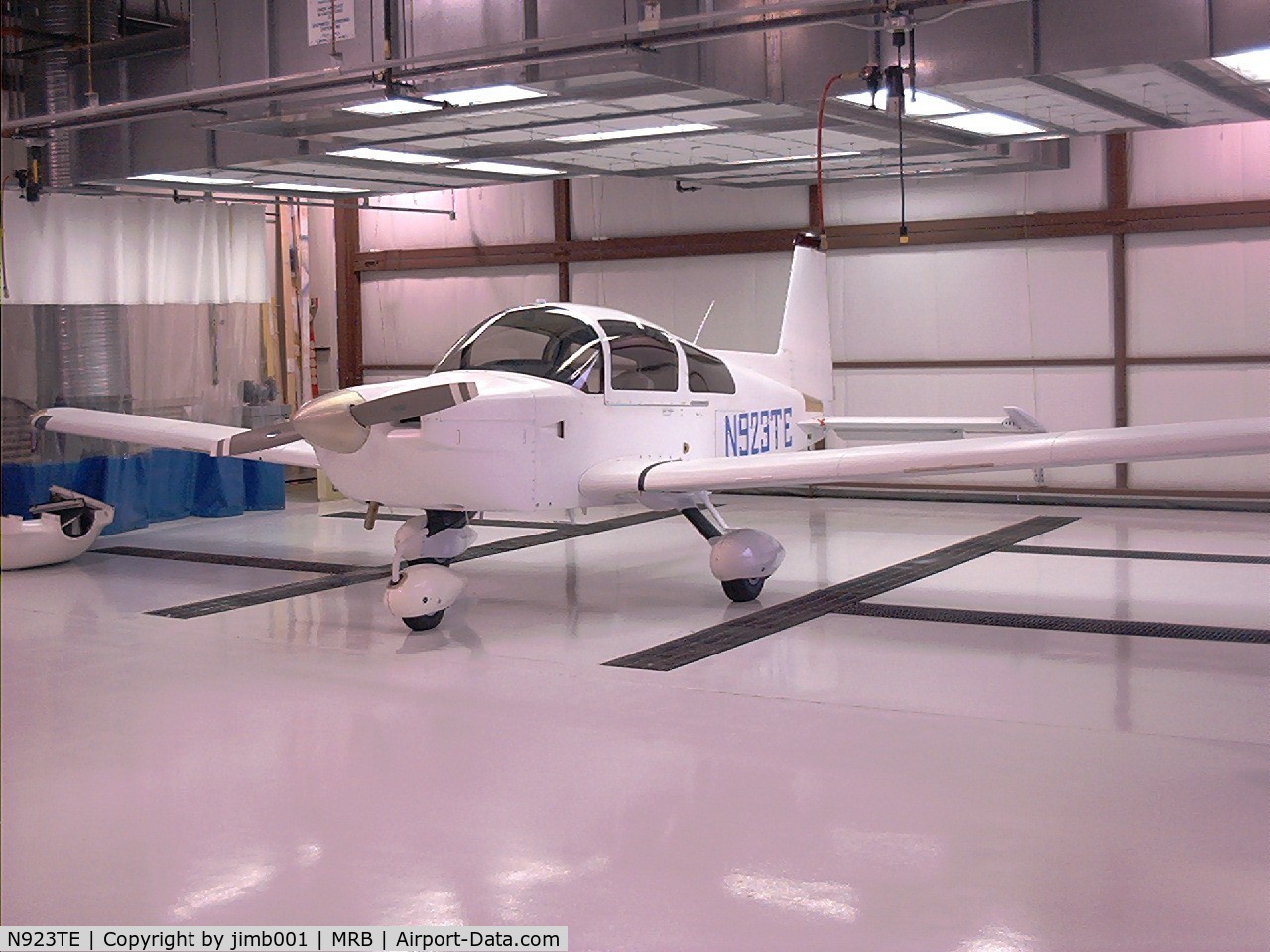 N923TE, 2001 Tiger Aircraft Llc AG-5B C/N 10202, in the paint shop