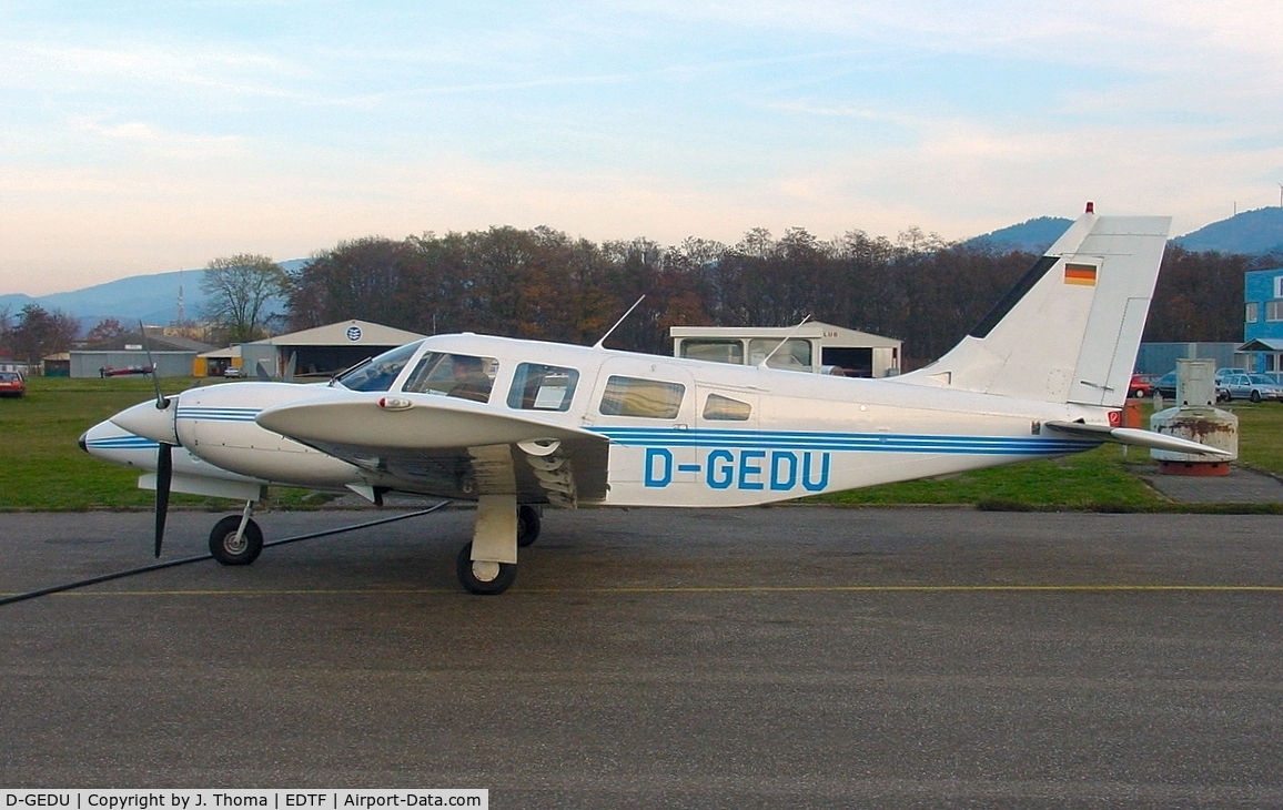 D-GEDU, Piper PA-34-220T Seneca V C/N 34-8133176, Piper PA-34-220T Seneca V