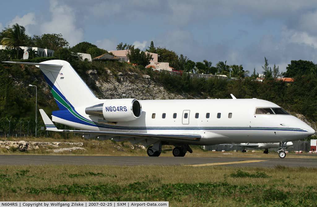 N604RS, 2002 Bombardier Challenger 604 (CL-600-2B16) C/N 5551, visitor