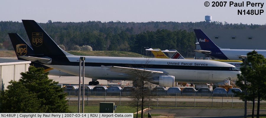 N148UP, 2003 Airbus A300F4-622R(F) C/N 0831, Ready to load up on multiple shipments