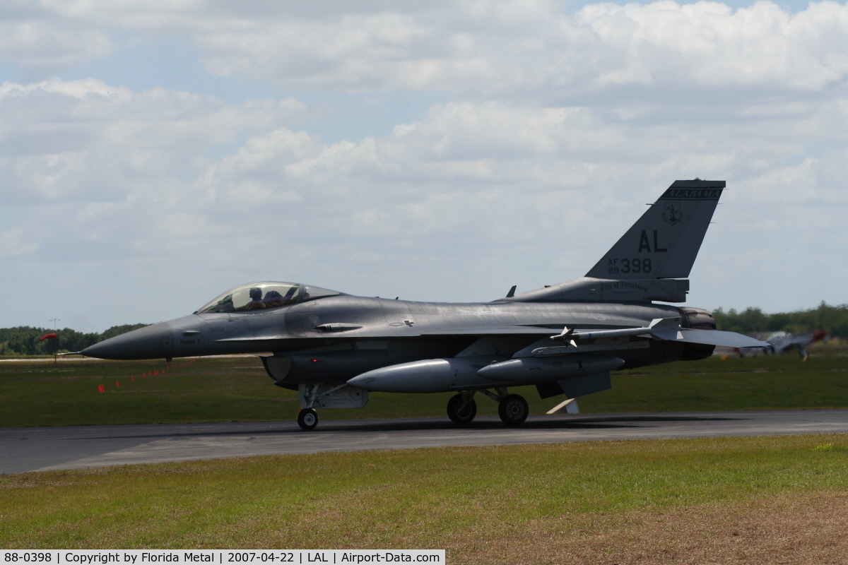 88-0398, 1988 General Dynamics F-16C Fighting Falcon C/N 5C-612, F-16