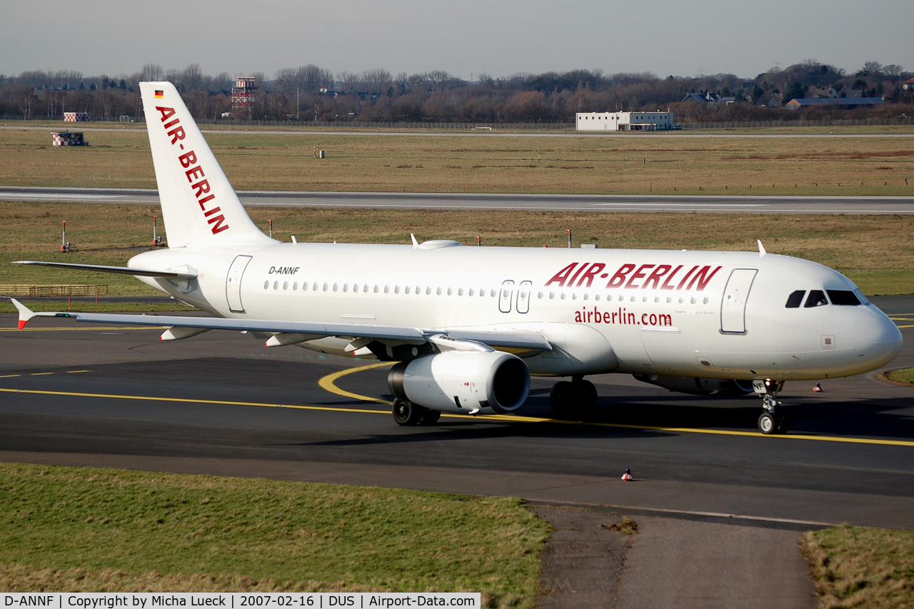 D-ANNF, 2001 Airbus A320-232 C/N 1650, Taxiing to the runway