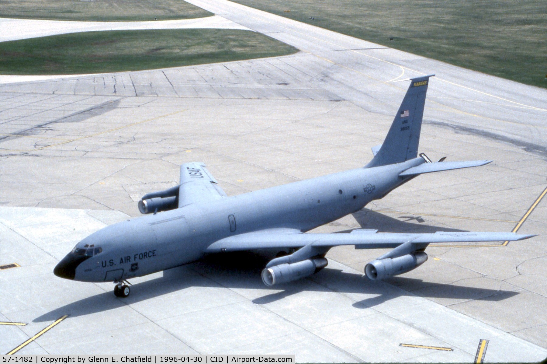 57-1482, 1957 Boeing KC-135E-BN Stratotanker C/N 17553, KC-135E taxiing by the control tower