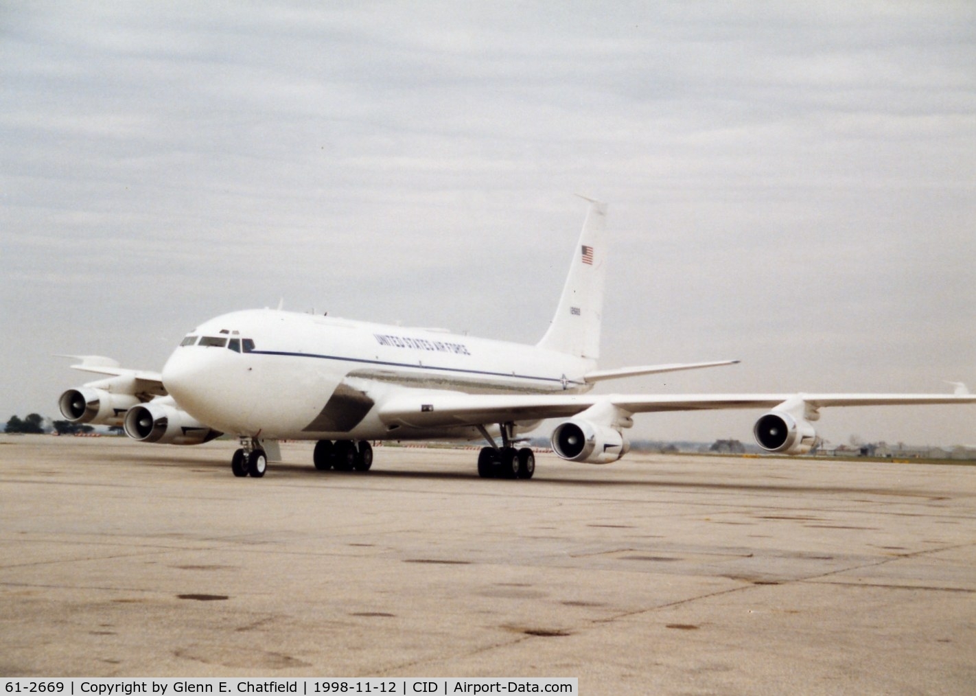 61-2669, 1961 Boeing C-135C-BN Stratolifter C/N 18345, Speckled Trout at the base of the control tower