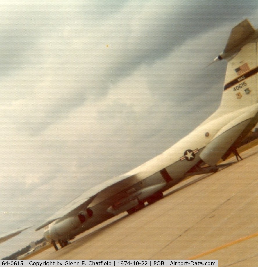 64-0615, 1964 Lockheed C-141A-15-LM Starlifter C/N 300-6028, C-141A shot while walking out to a C-130 to load up for a parachute jump