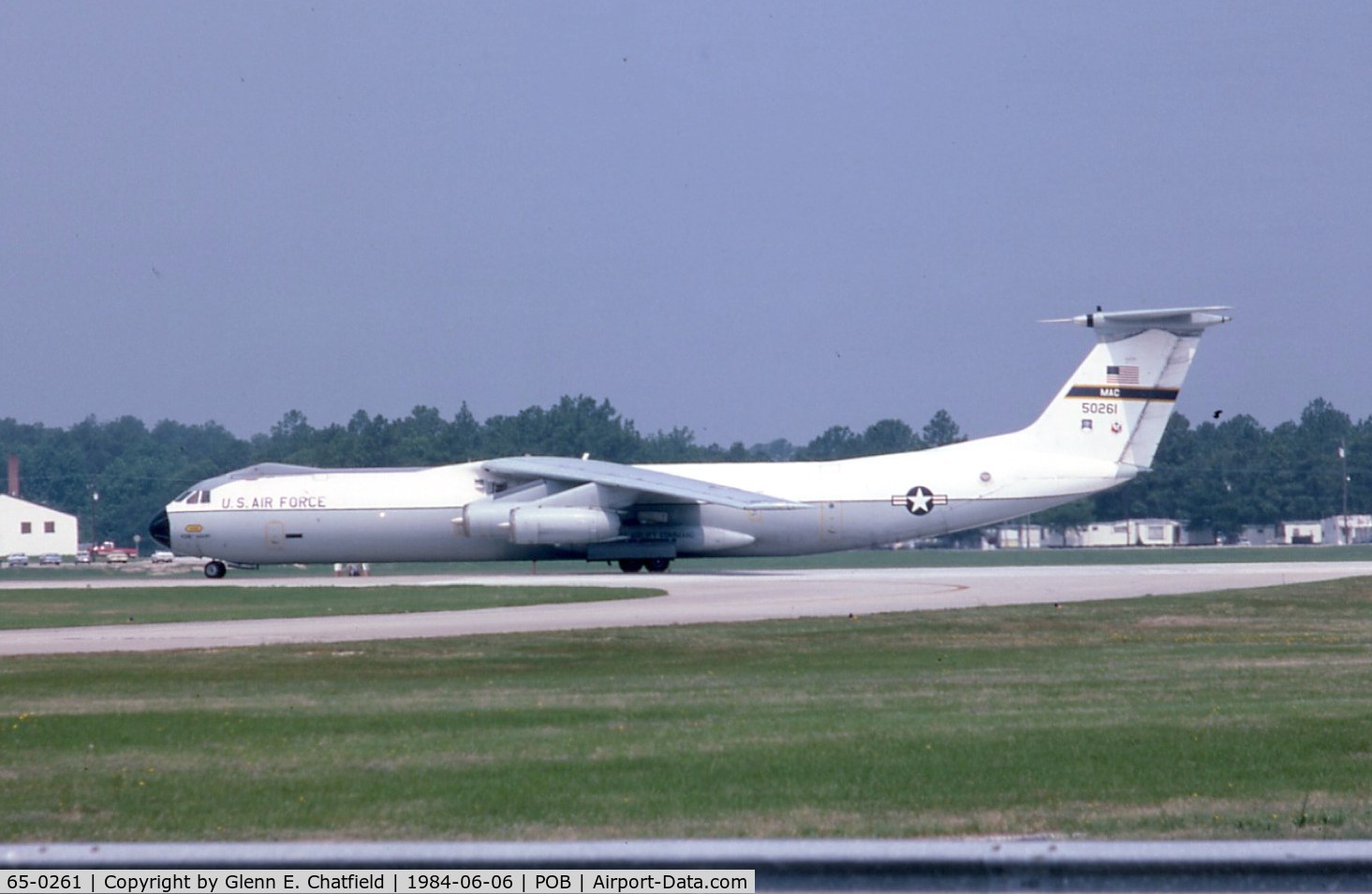 65-0261, 1965 Lockheed C-141B-LM Starlifter C/N 300-6113, C-141B taking the runway for departure