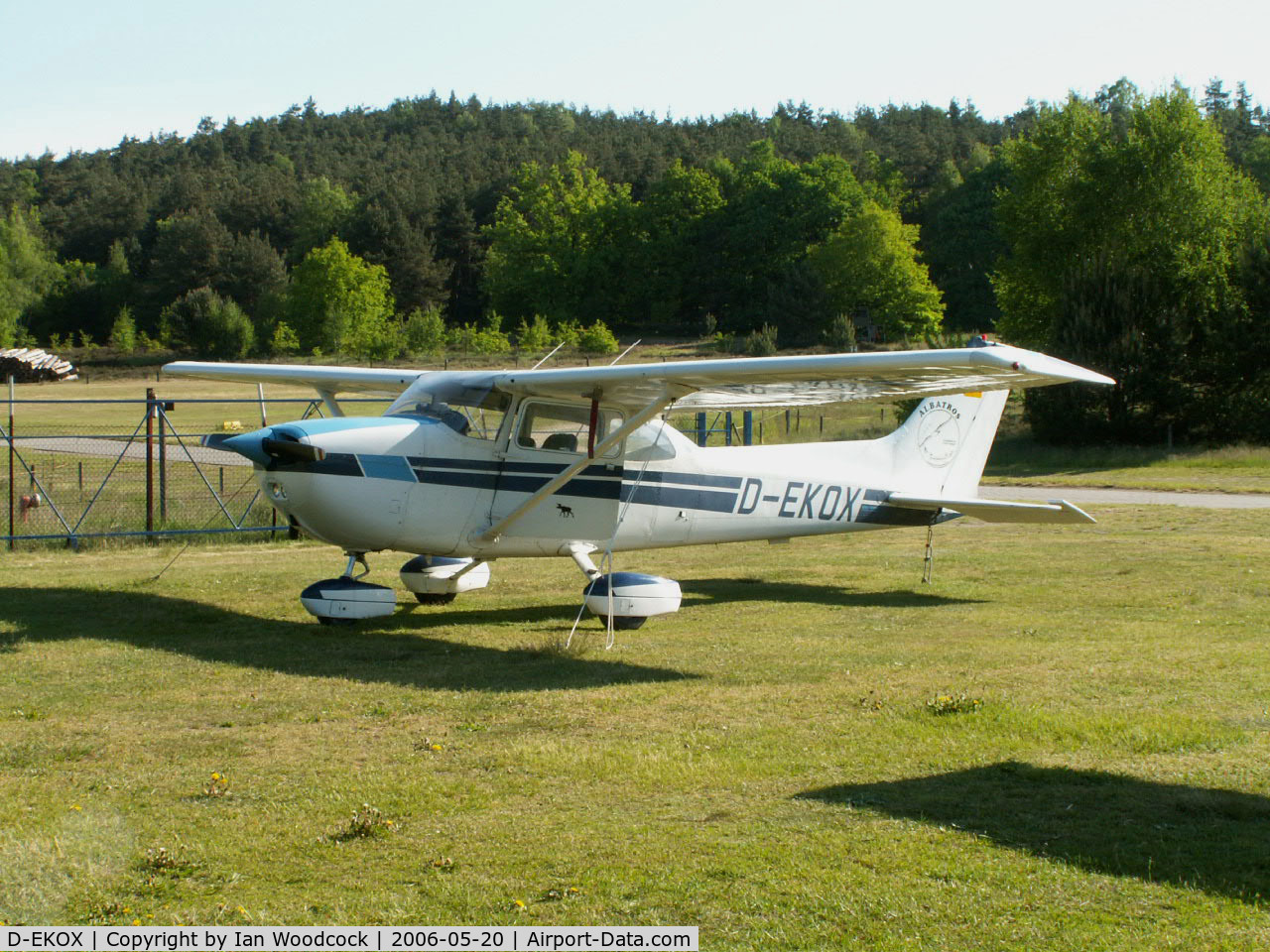 D-EKOX, Reims F172N Skyhawk C/N 1685, Cessna 172N/Saarmund-Brandenburg