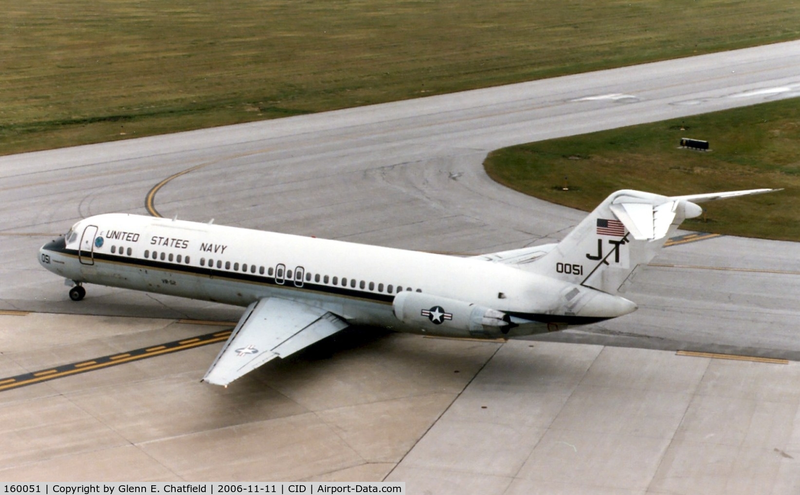 160051, 1976 McDonnell Douglas C-9B Skytrain II C/N 47700, C-9B taxiing to runway 27 for departure