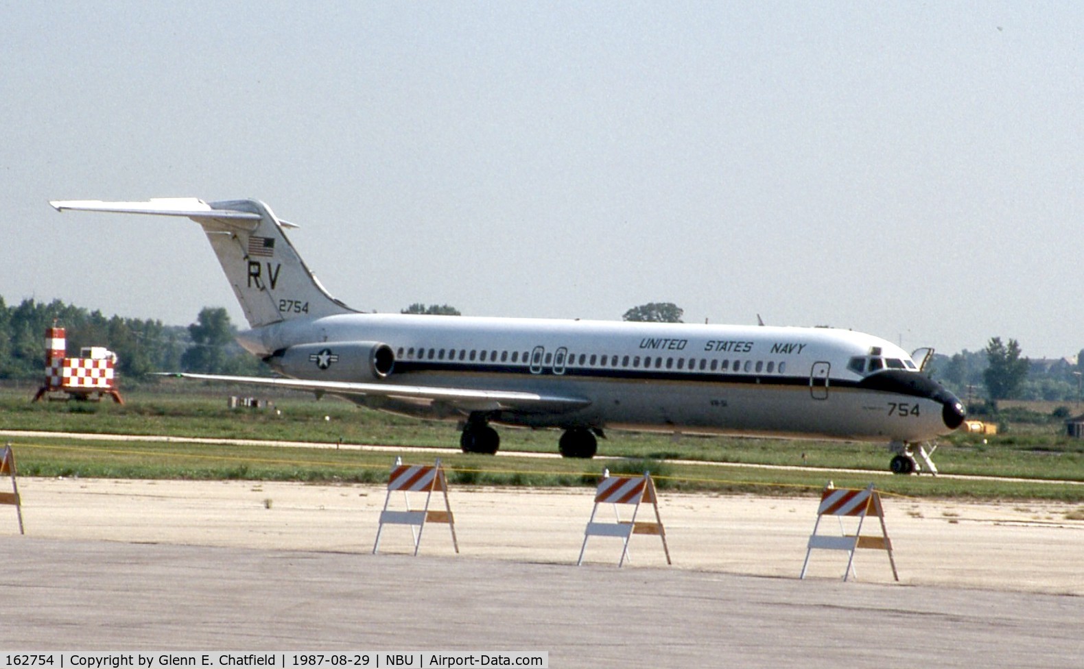 162754, 1970 McDonnell Douglas C-9B Skytrain II C/N 47476, based at Glenview NAS