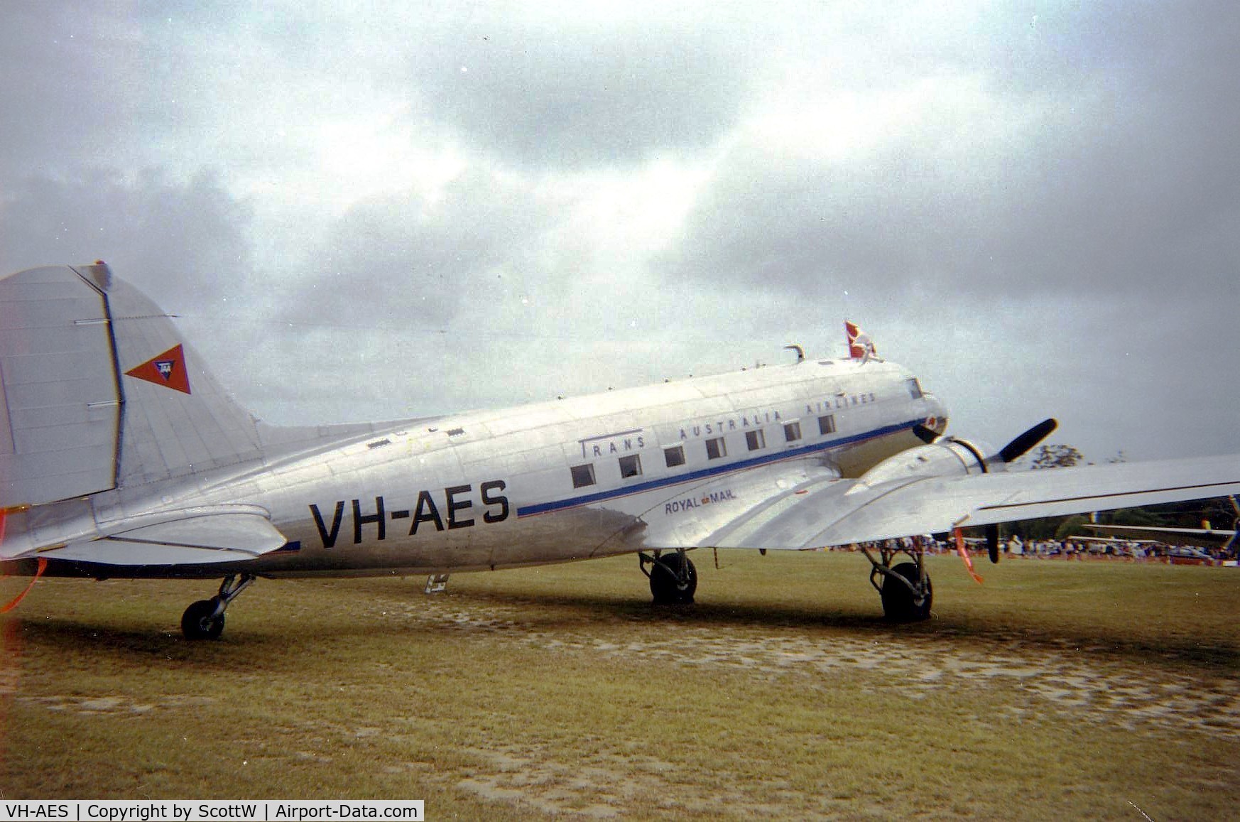 VH-AES, 1942 Douglas DC3C-S1C3G (C-47) C/N 6021, image taken 1999 Caboolture Airshow