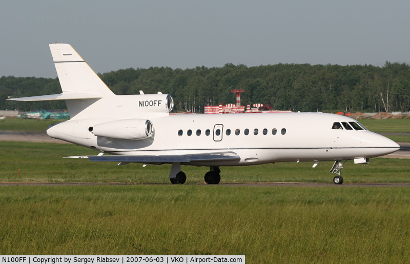 N100FF, 1994 Dassault Falcon 900 C/N 142, Taken at VKO