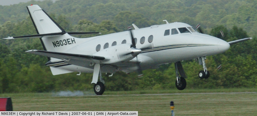 N903EH, 1982 British Aerospace BAe Jetstream 3101 C/N 605, 1992 Jetstream 3101 landing in Danville Va.