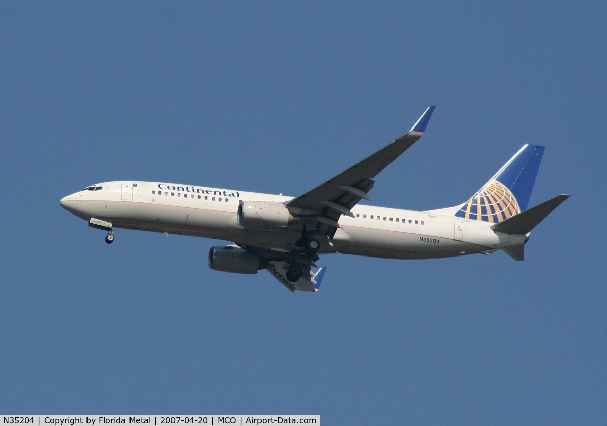 N35204, 2000 Boeing 737-824 C/N 30576, Continental