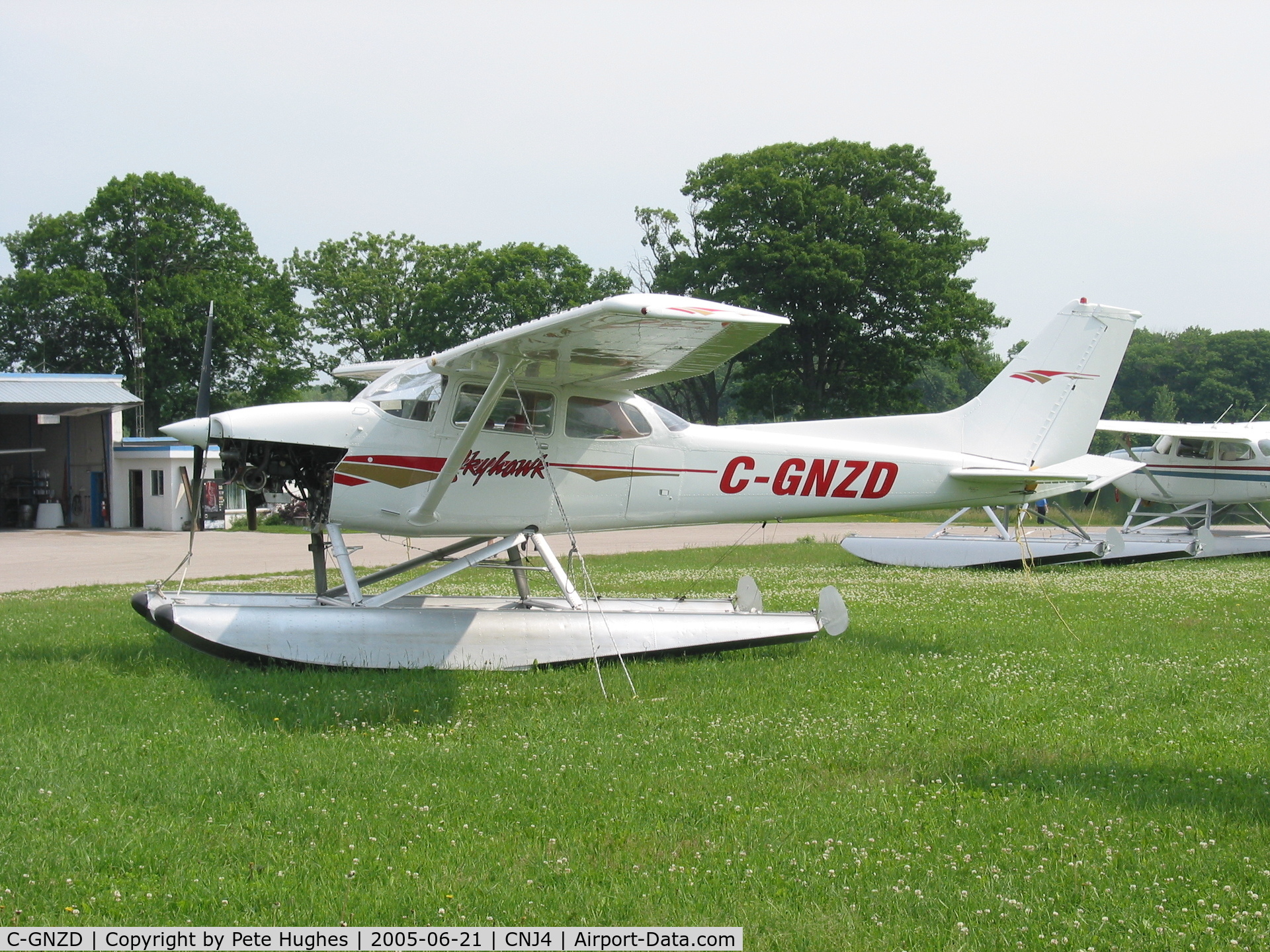 C-GNZD, 1978 Cessna 172N C/N 17270617, C-GNZD Cessna 172 on  floats at Orillia