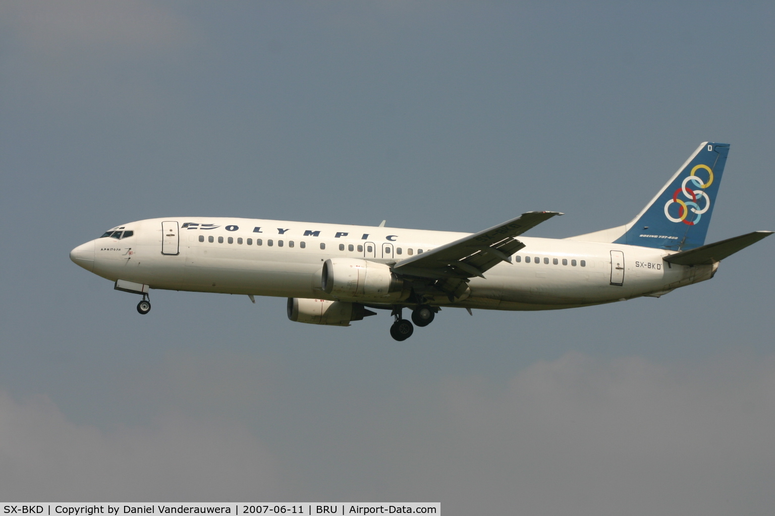 SX-BKD, 1991 Boeing 737-484 C/N 25362, flight OA145 is descending to rwy 25L