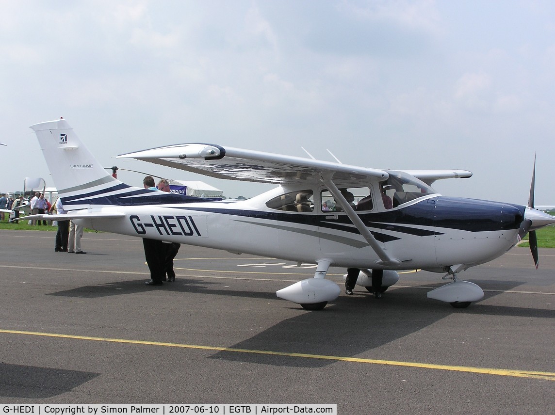 G-HEDI, 2006 Cessna 182T Skylane C/N 18281822, Cessna 182T on static display at Aero Expo 2007