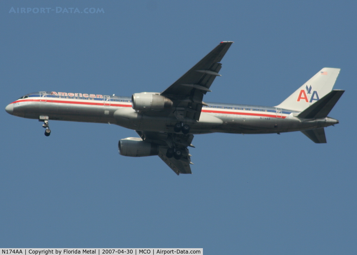 N174AA, 2002 Boeing 757-223 C/N 31308, American