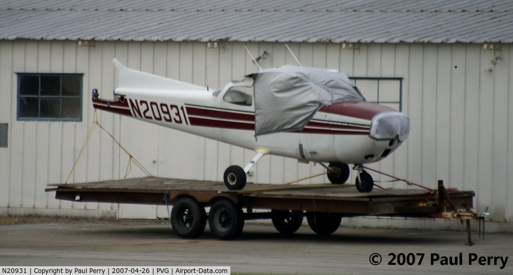 N20931, Cessna 172M C/N 17263871, Before I found her here, saw her on the ramp at Wakefield (AKQ)