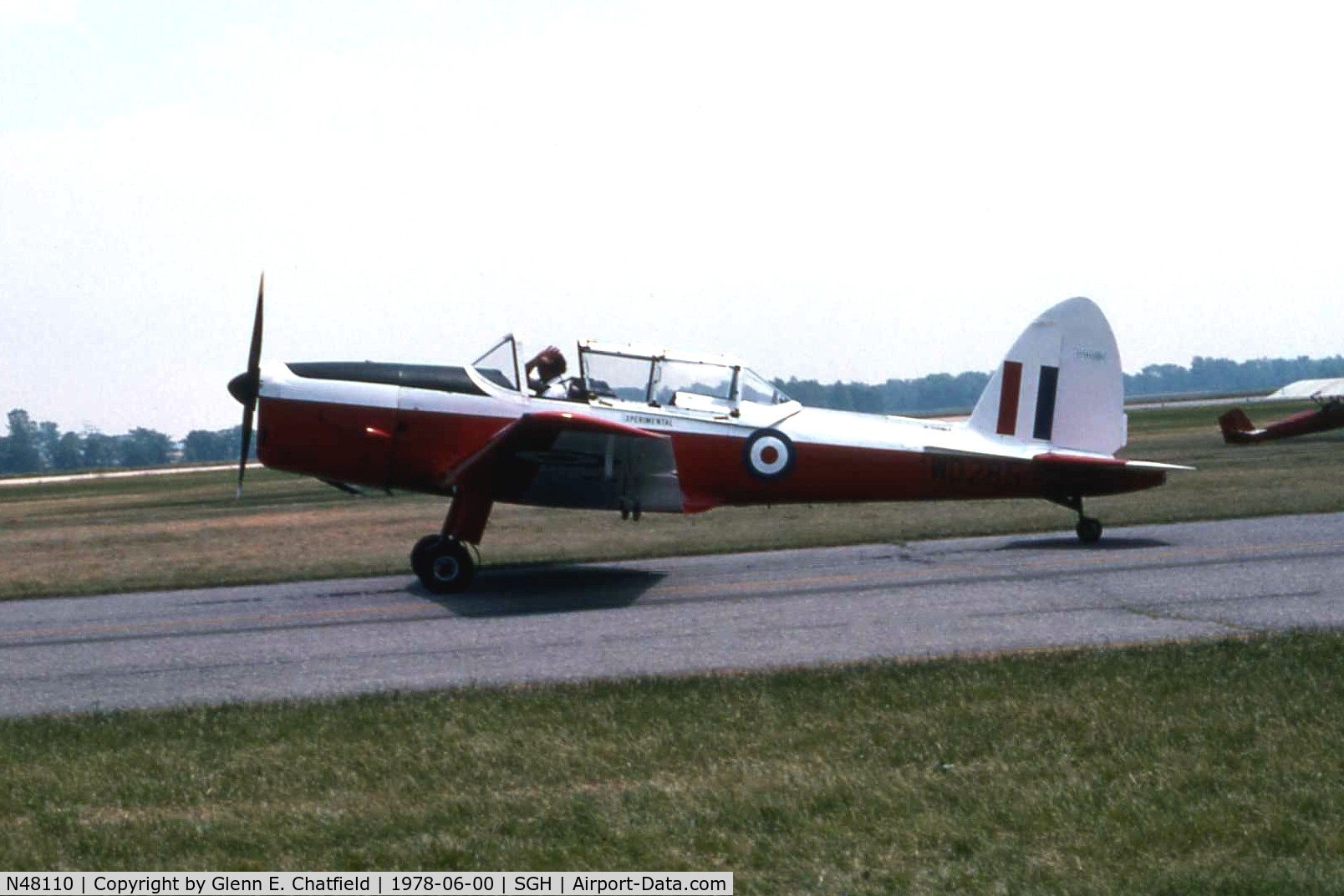 N48110, 1952 De Havilland DHC-1 Chipmunk T.10 C/N C1/0224, Taxiing out for the airshow