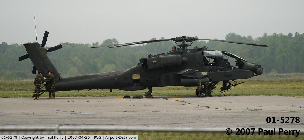 01-5278, 2001 Boeing AH-64D Longbow Apache C/N PVD278, One of the two AH-64D Apaches that landed and took on fuel