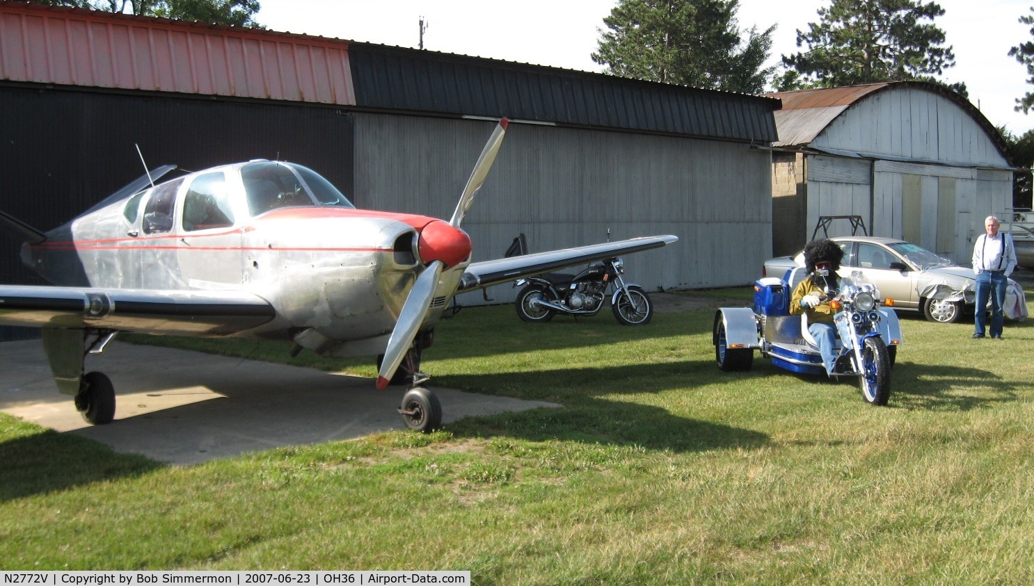 N2772V, 1947 Beech 35 Bonanza C/N D-164, Art Moose - his trike and Bonanza. He's bordering on having too much fun.