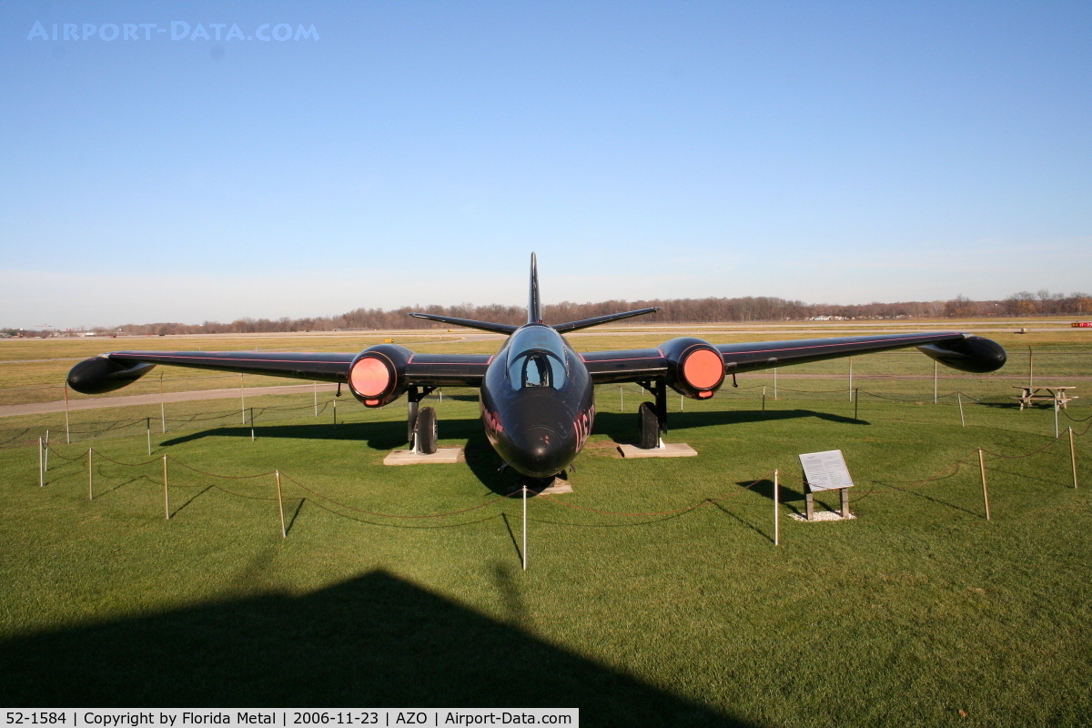 52-1584, 1952 Martin B-57B-MA Canberra C/N 174, B-57