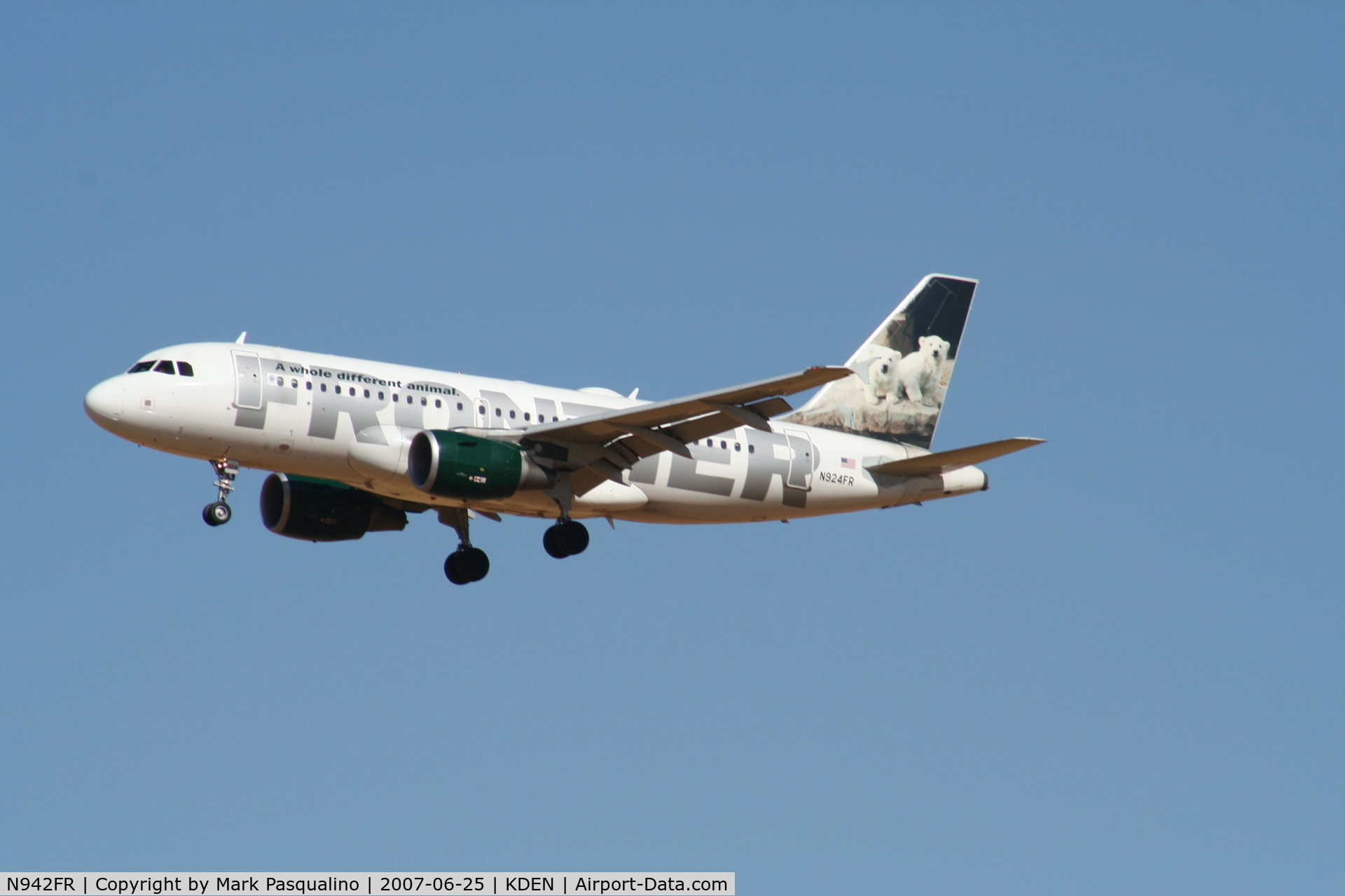 N942FR, 2005 Airbus A319-111 C/N 2497, Airbus A319