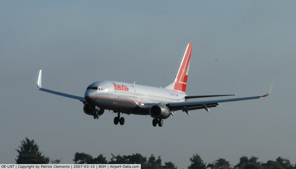 OE-LNT, 2006 Boeing 737-8Z9 C/N 33834, LAUDA AIR ON FINALS FOR 26