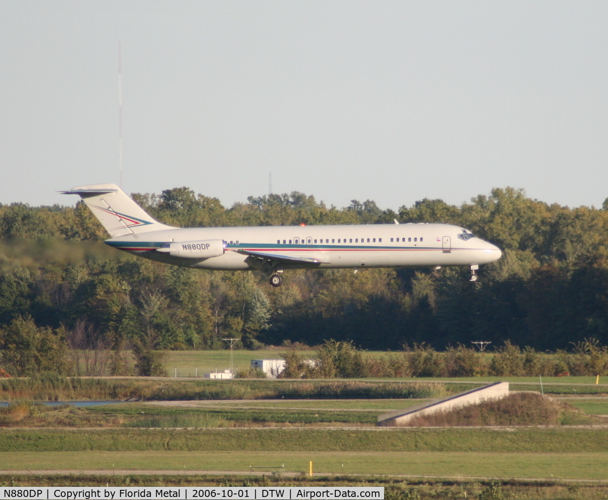 N880DP, 1974 McDonnell Douglas DC-9-32 C/N 47635, Detroit Pistons