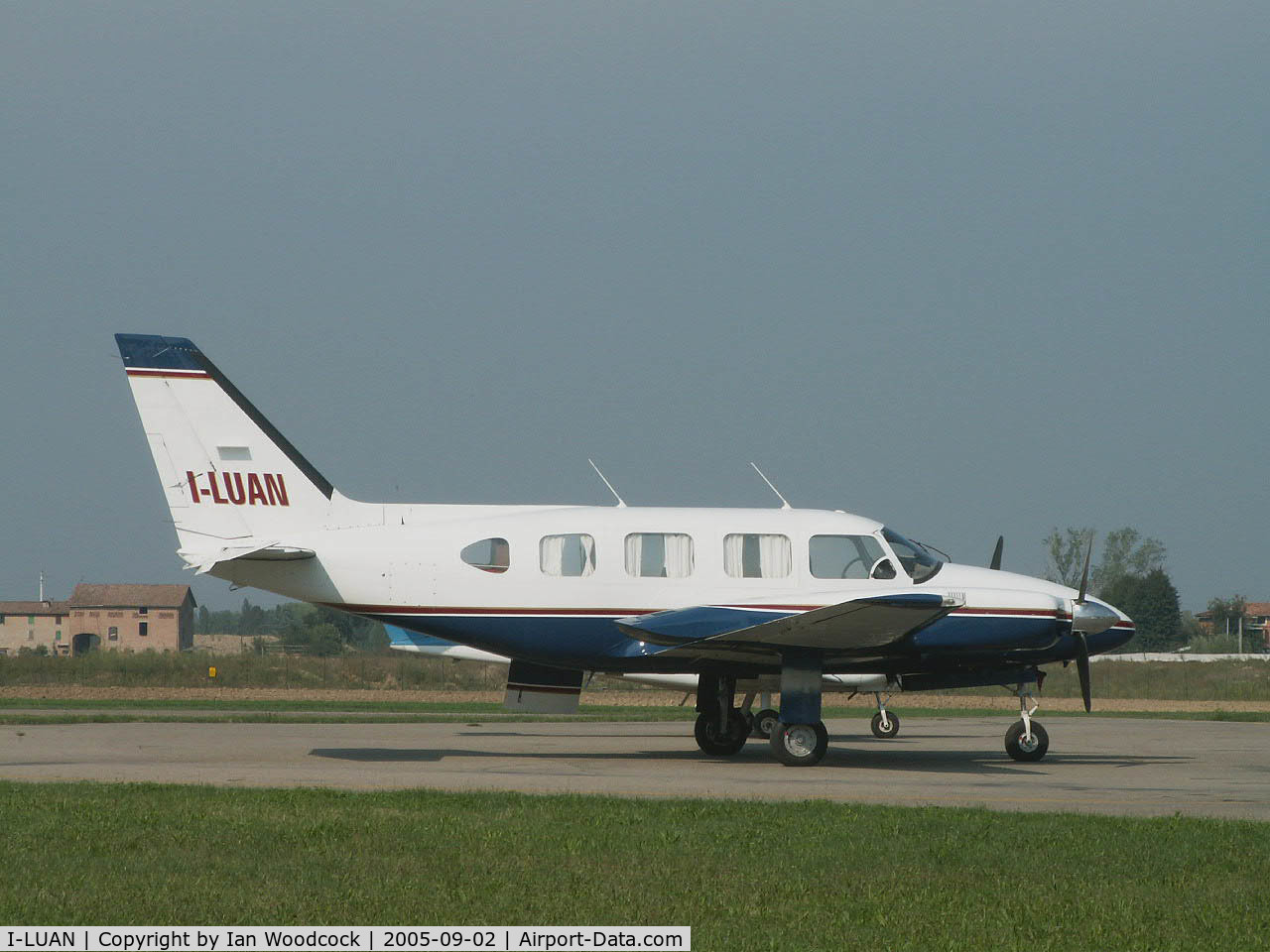 I-LUAN, 1981 Piper PA-31-325 Navajo C/R C/N 31-7512027, Piper PA-31-325