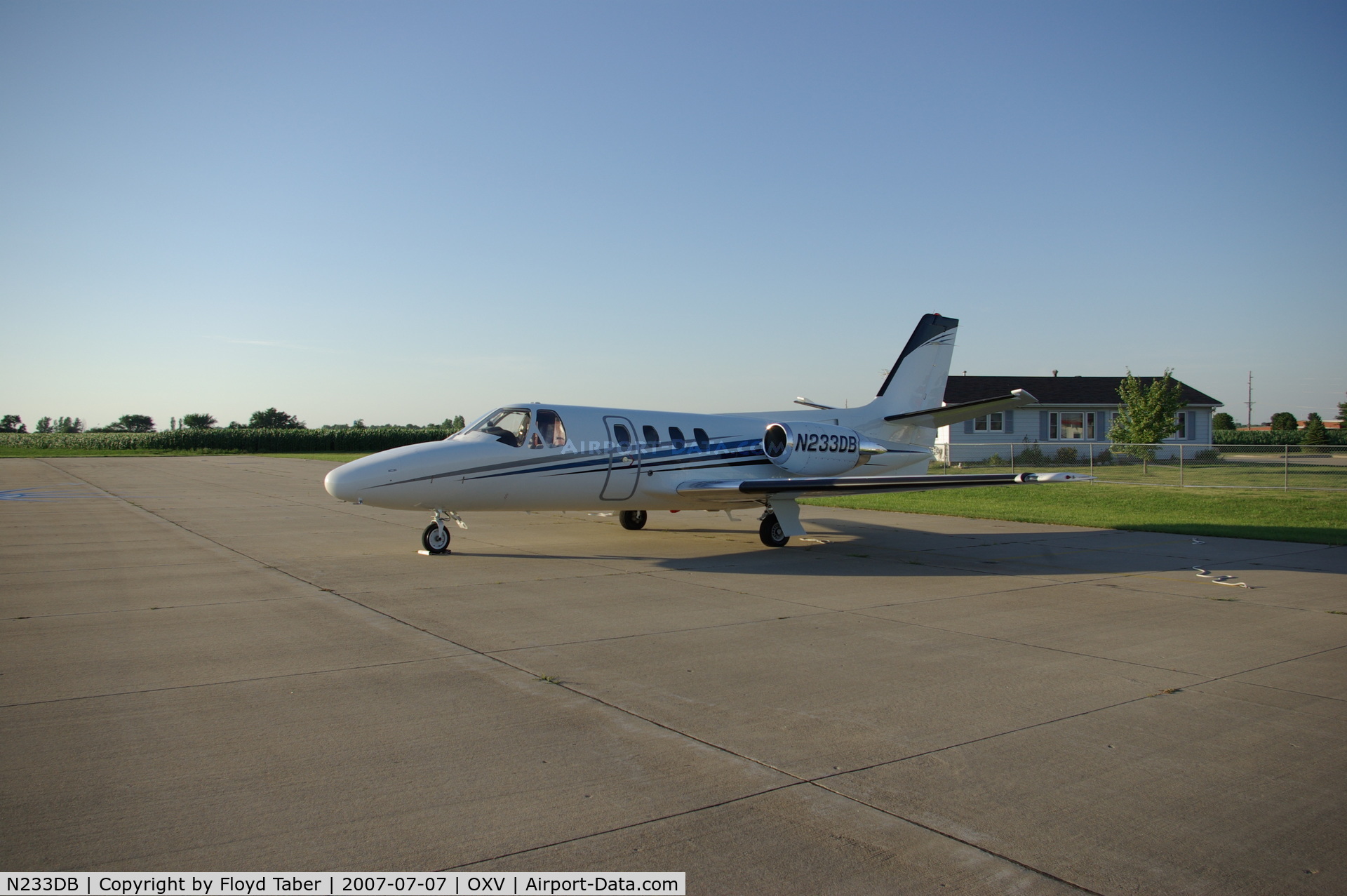 N233DB, 1974 Cessna 500 Citation C/N 500-0158, In for the Races