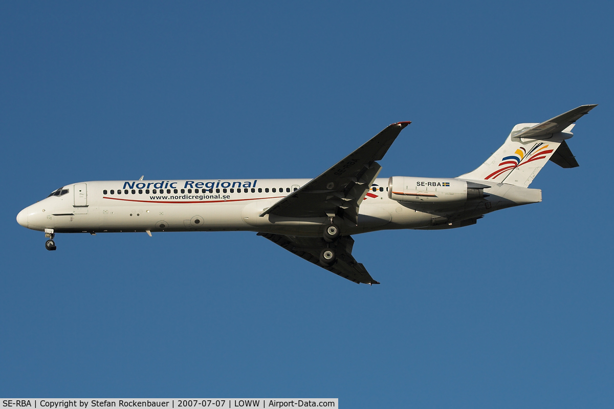 SE-RBA, 1987 McDonnell Douglas MD-87 (DC-9-87) C/N 49403, Catched in the last light of the day.