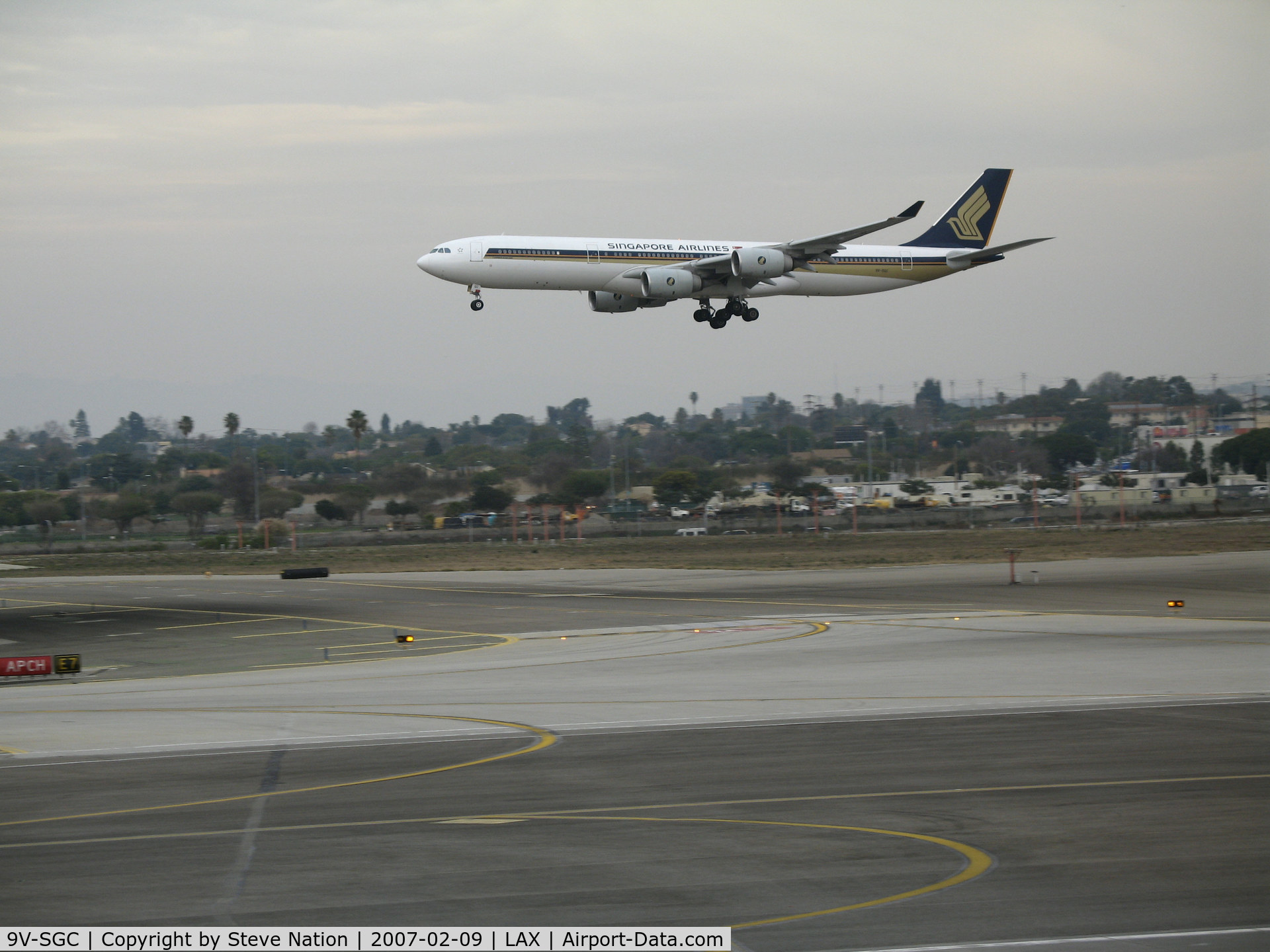 9V-SGC, 2003 Airbus A340-541 C/N 478, Singapore Airlines A340-541 on final approach to LAX