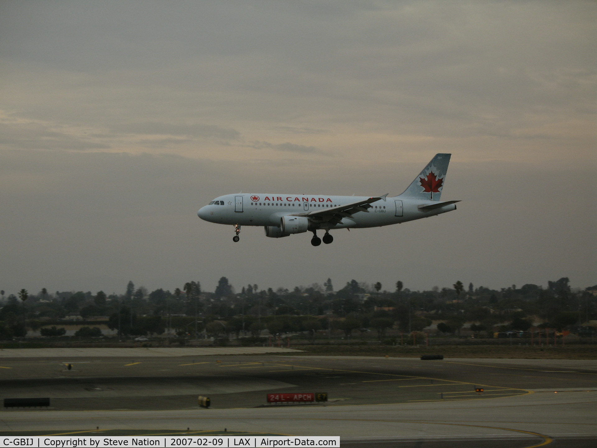 C-GBIJ, 1998 Airbus A319-114 C/N 829, Air Canada A319-114 on final to LAX