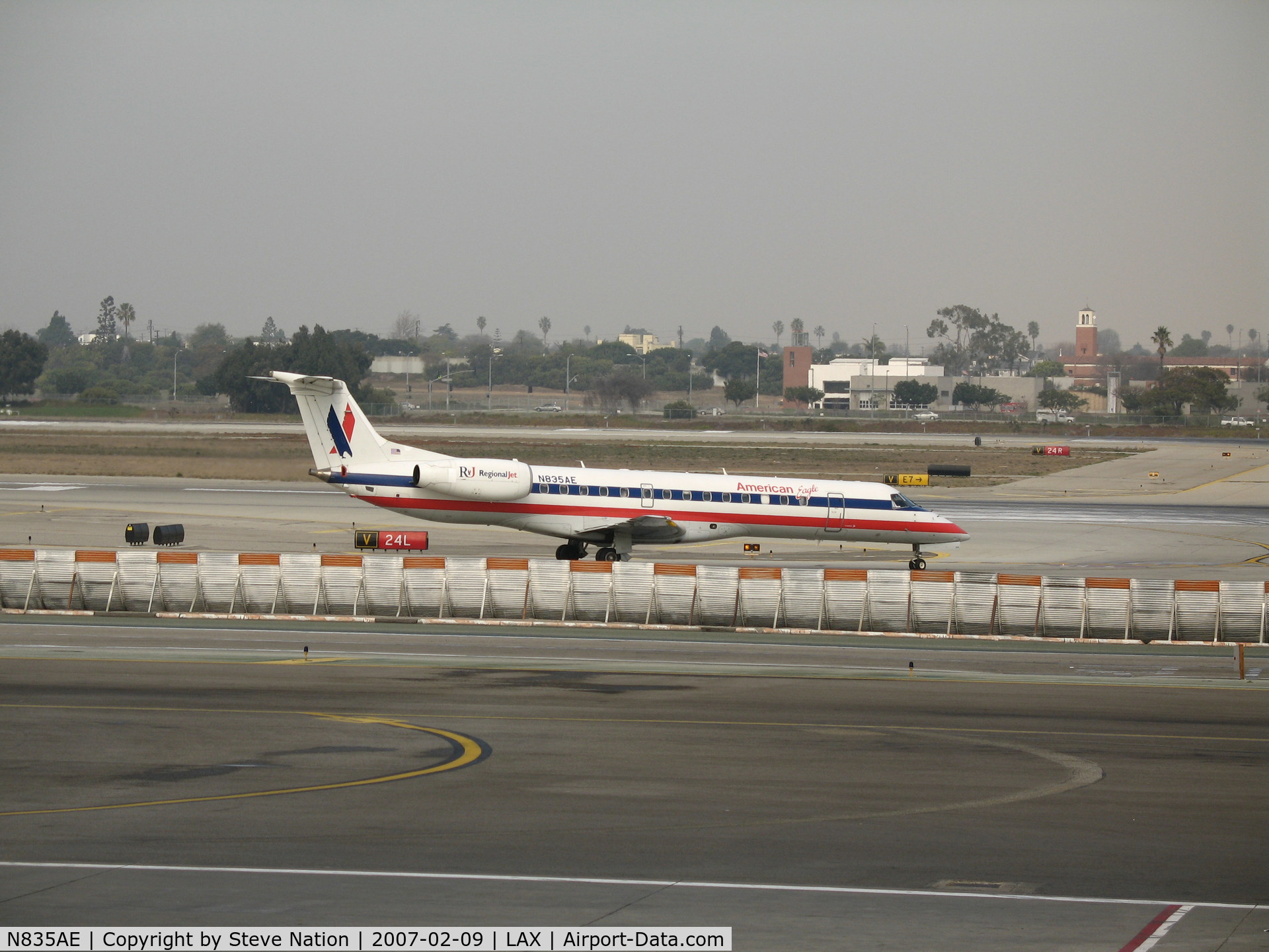 N835AE, 2002 Embraer ERJ-140LR (EMB-135KL) C/N 145634, American Eagle EMB-135KL taxying @ LAX